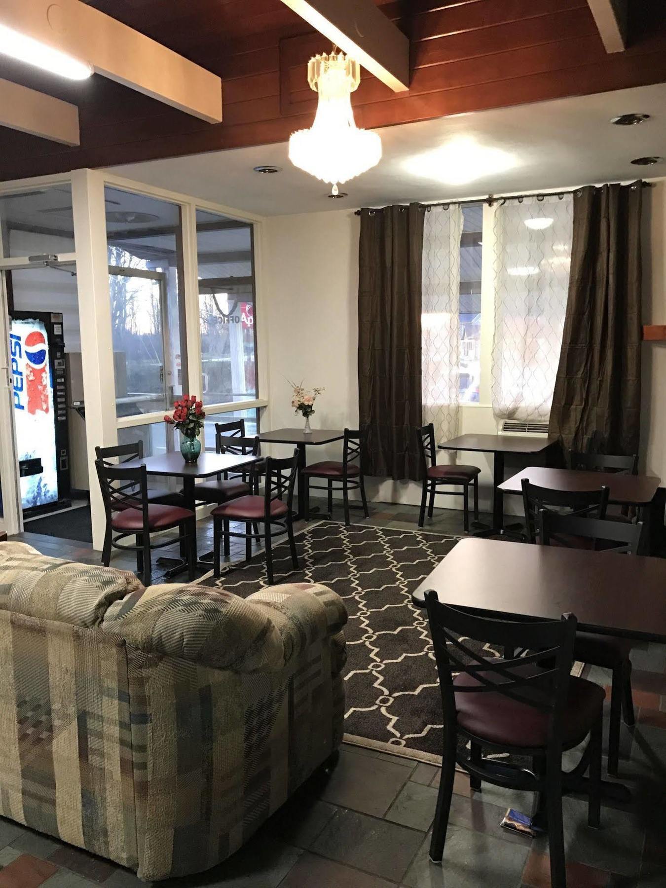 Budget Inn باتافيا المظهر الخارجي الصورة